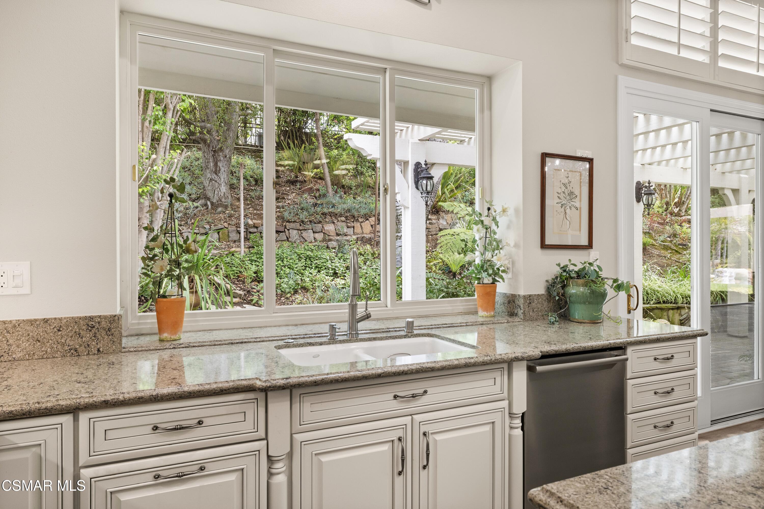 1820 Crystal View Circle