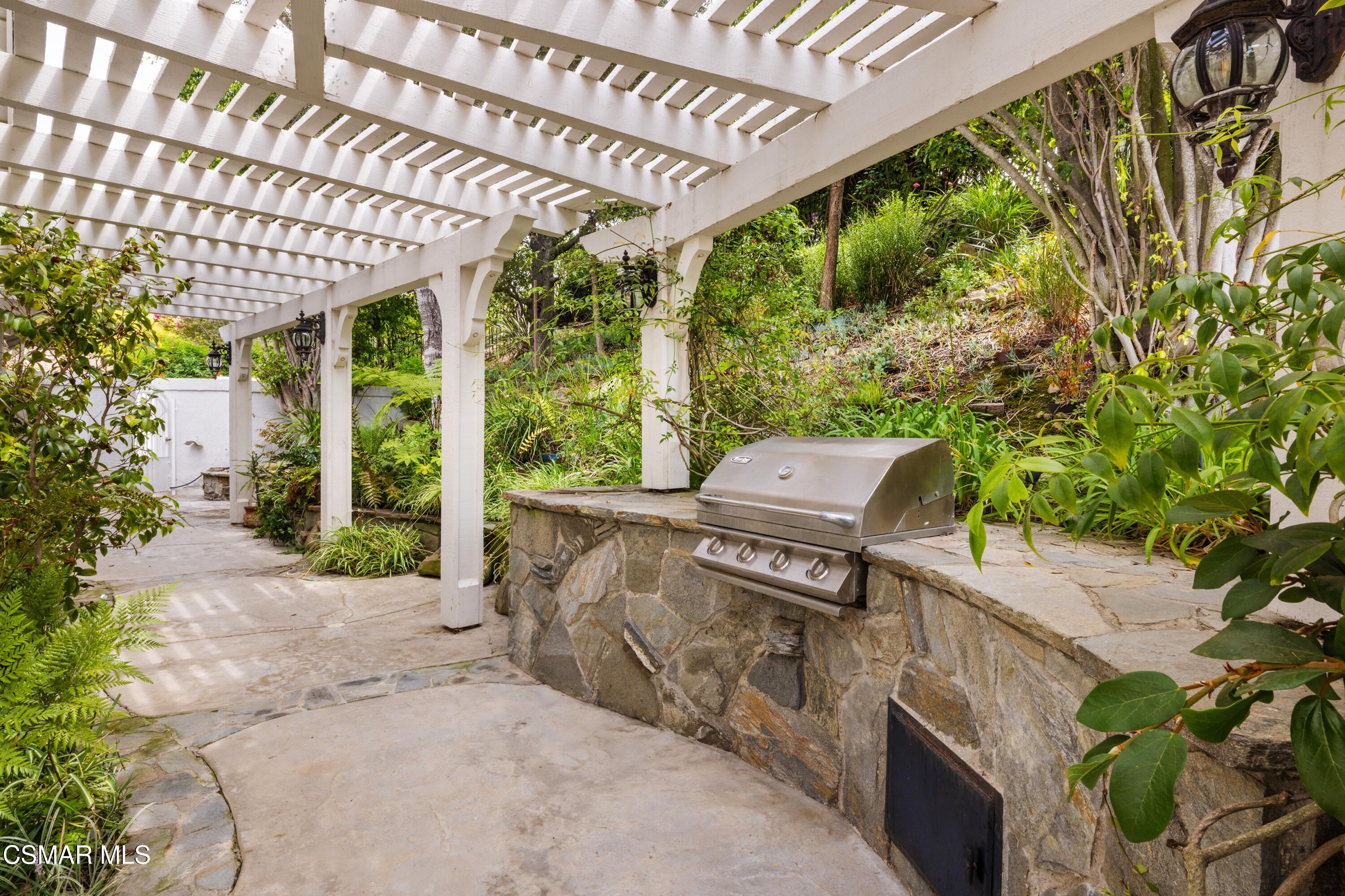 1820 Crystal View Circle