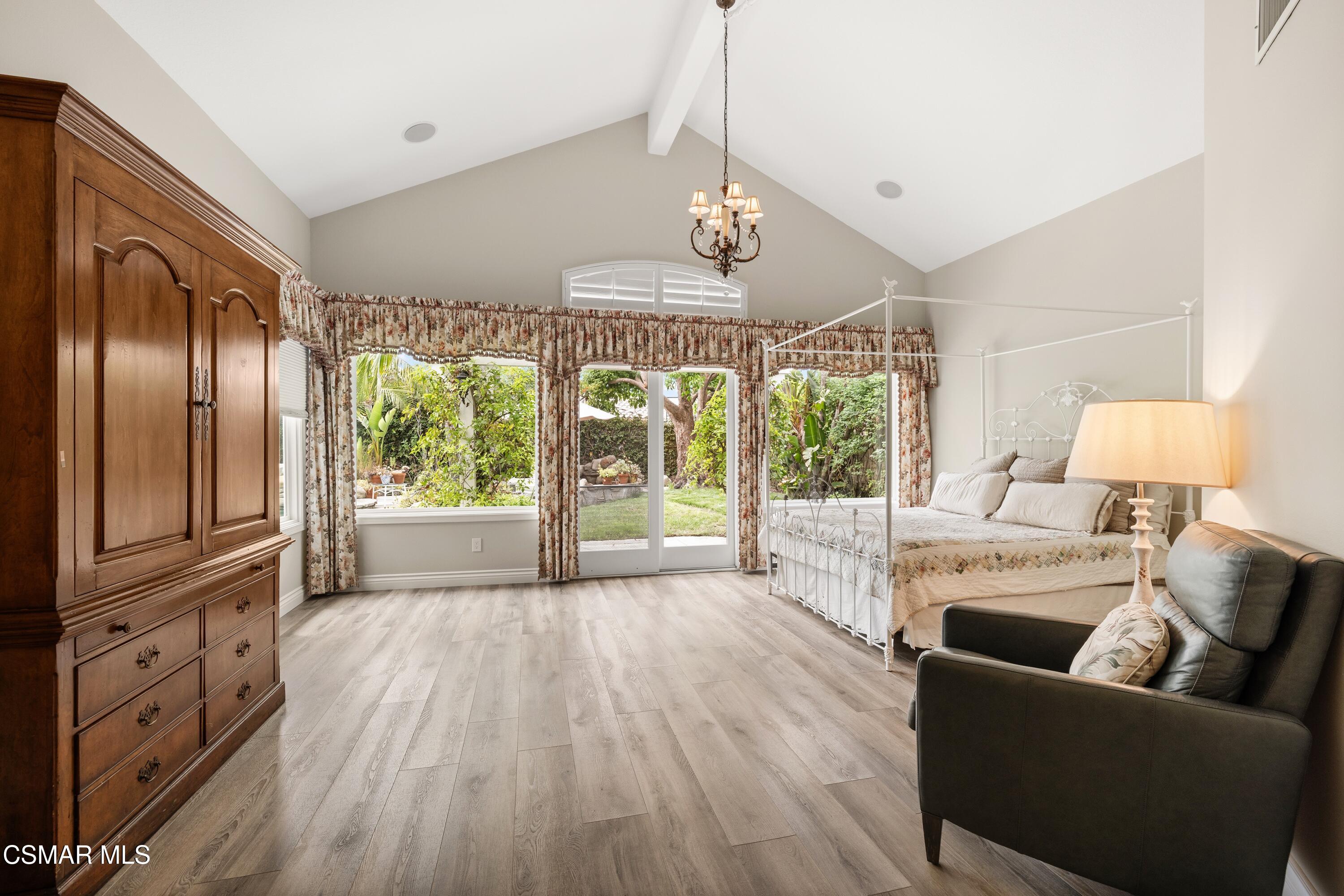 1820 Crystal View Circle