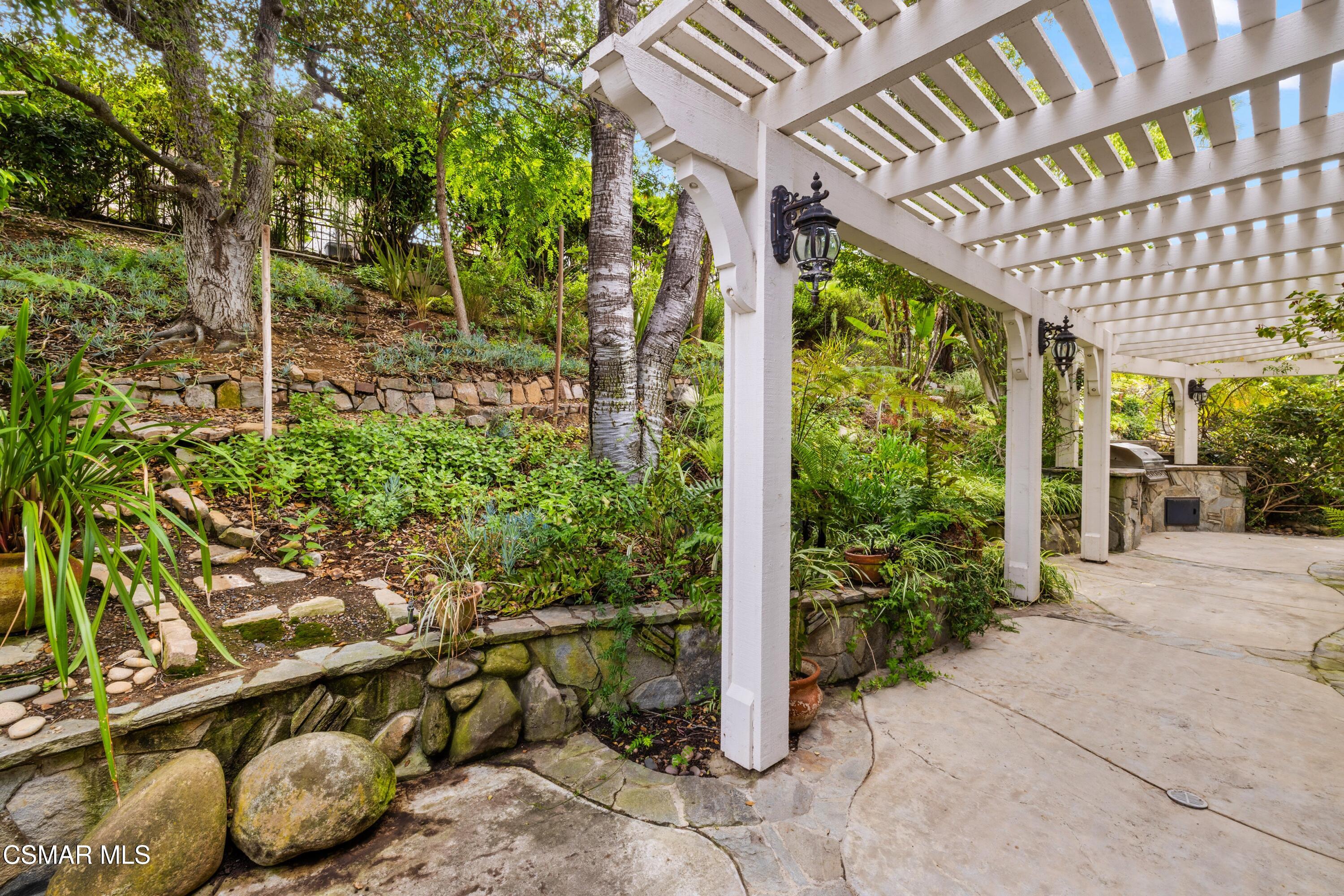 1820 Crystal View Circle