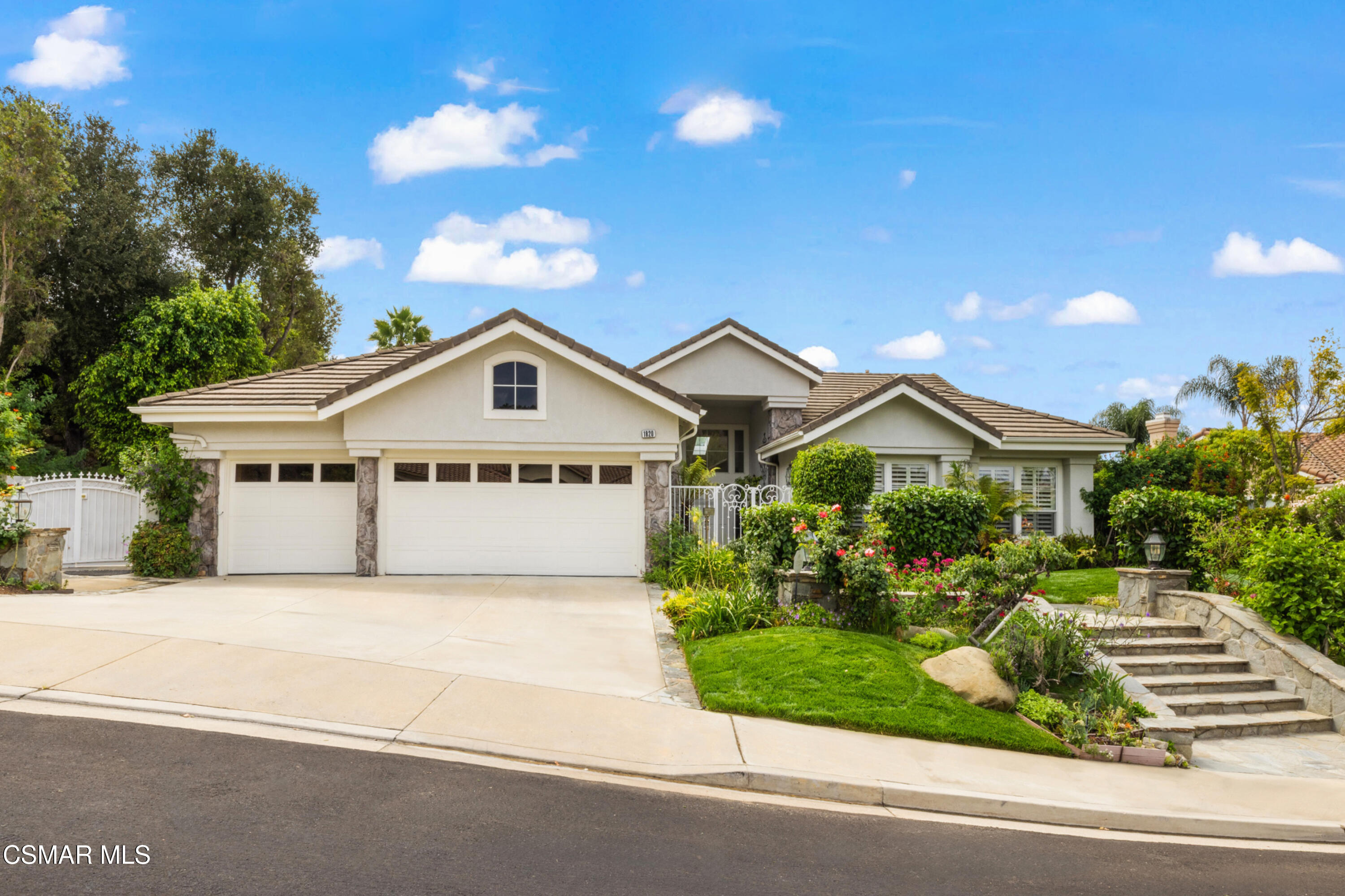 1820 Crystal View Circle