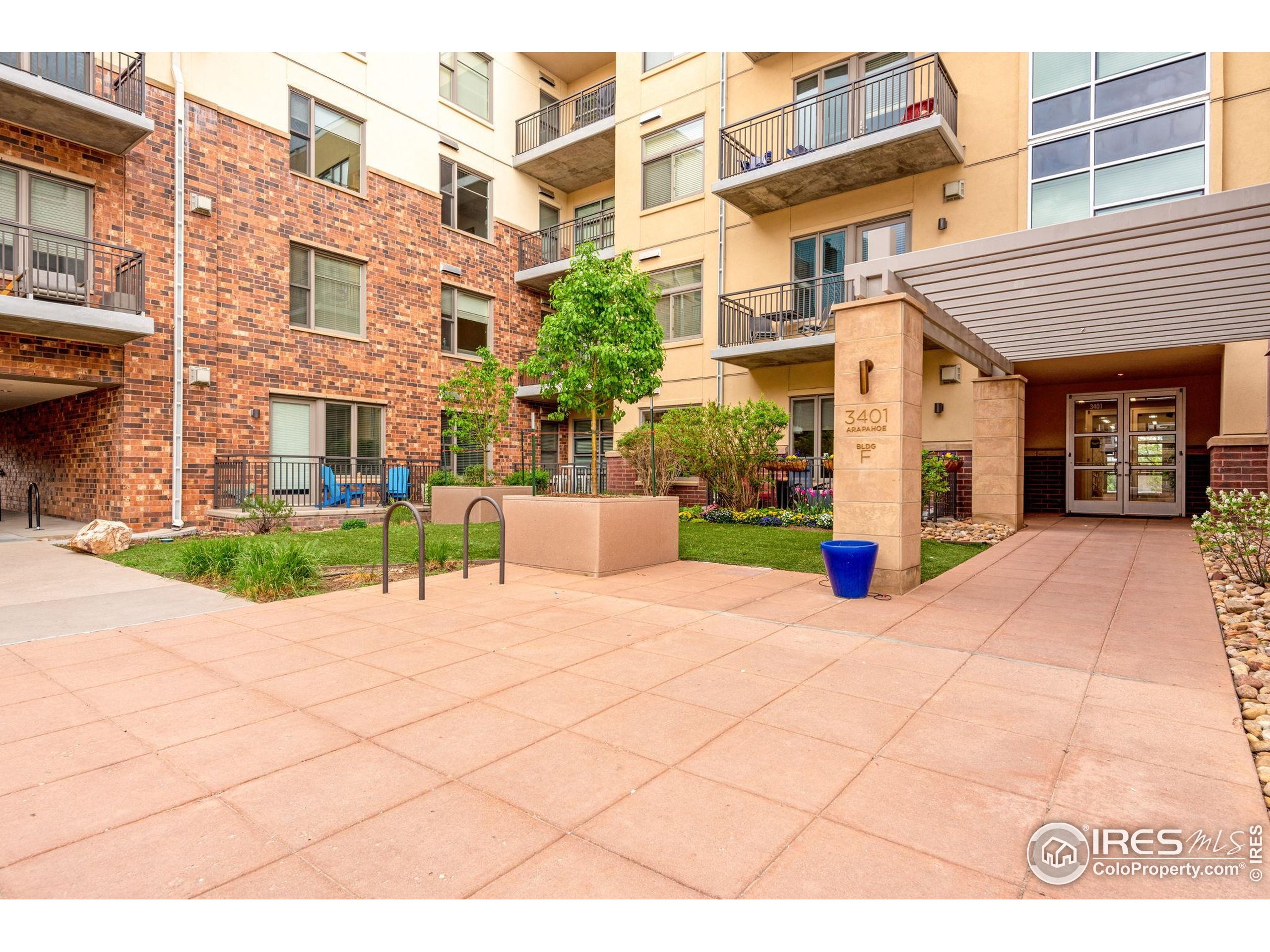 3401 Arapahoe Ave F-402