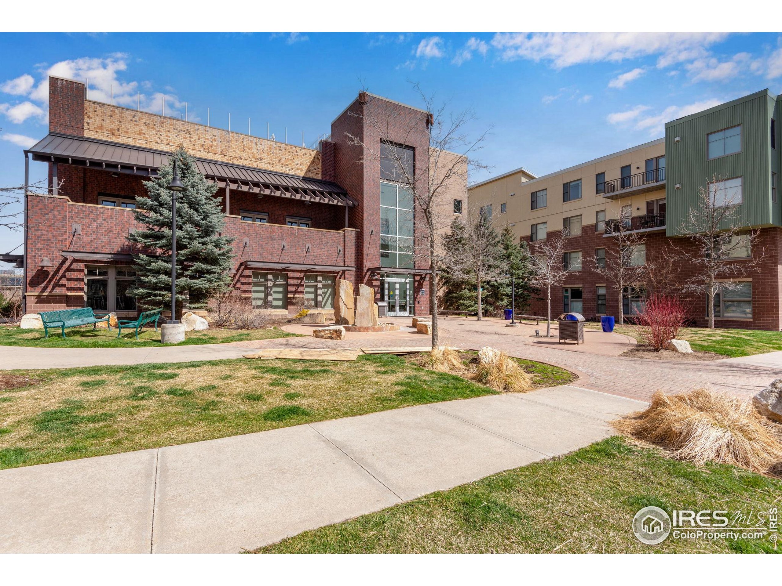 3401 Arapahoe Ave F-402