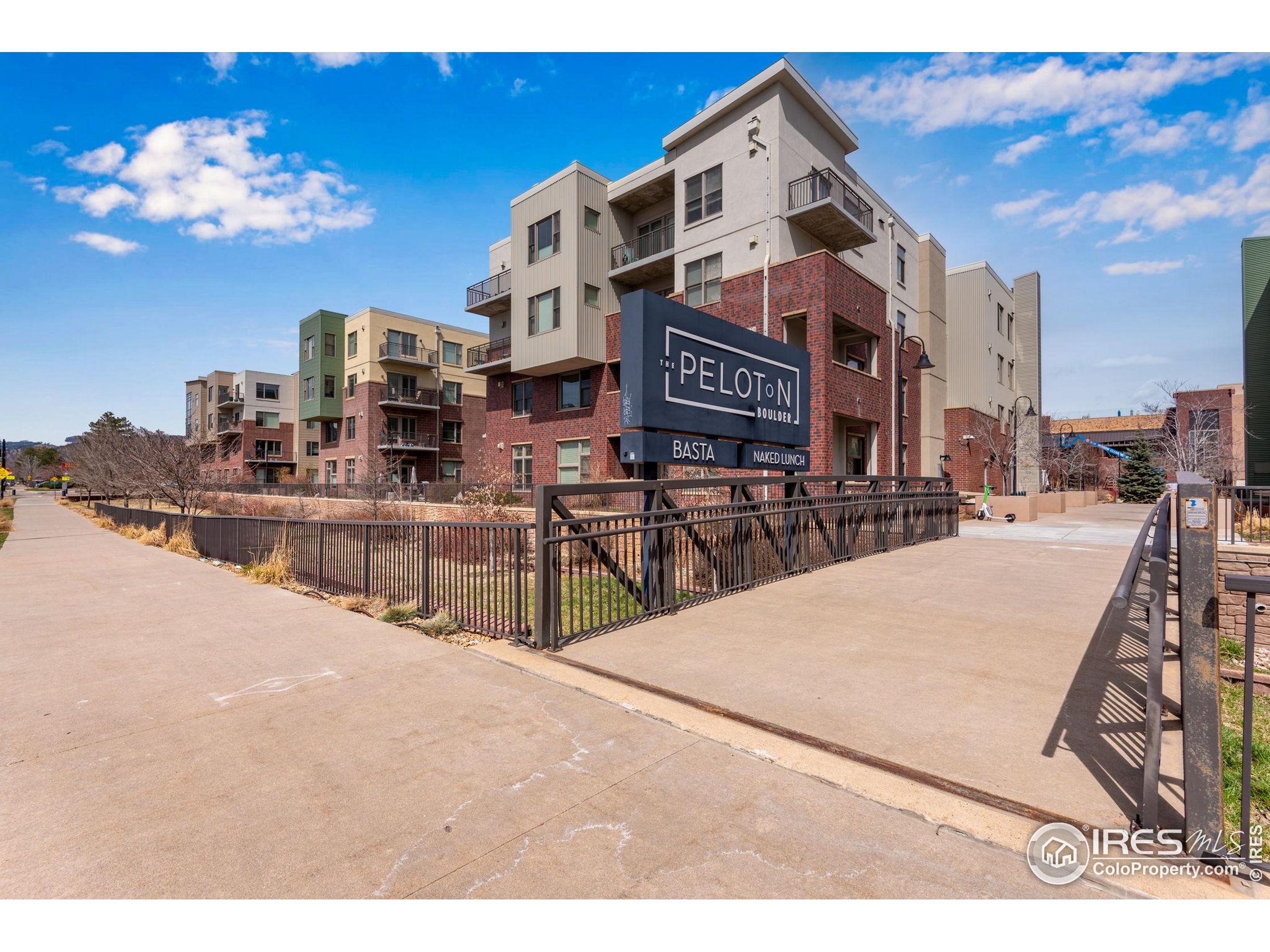 3401 Arapahoe Ave F-402