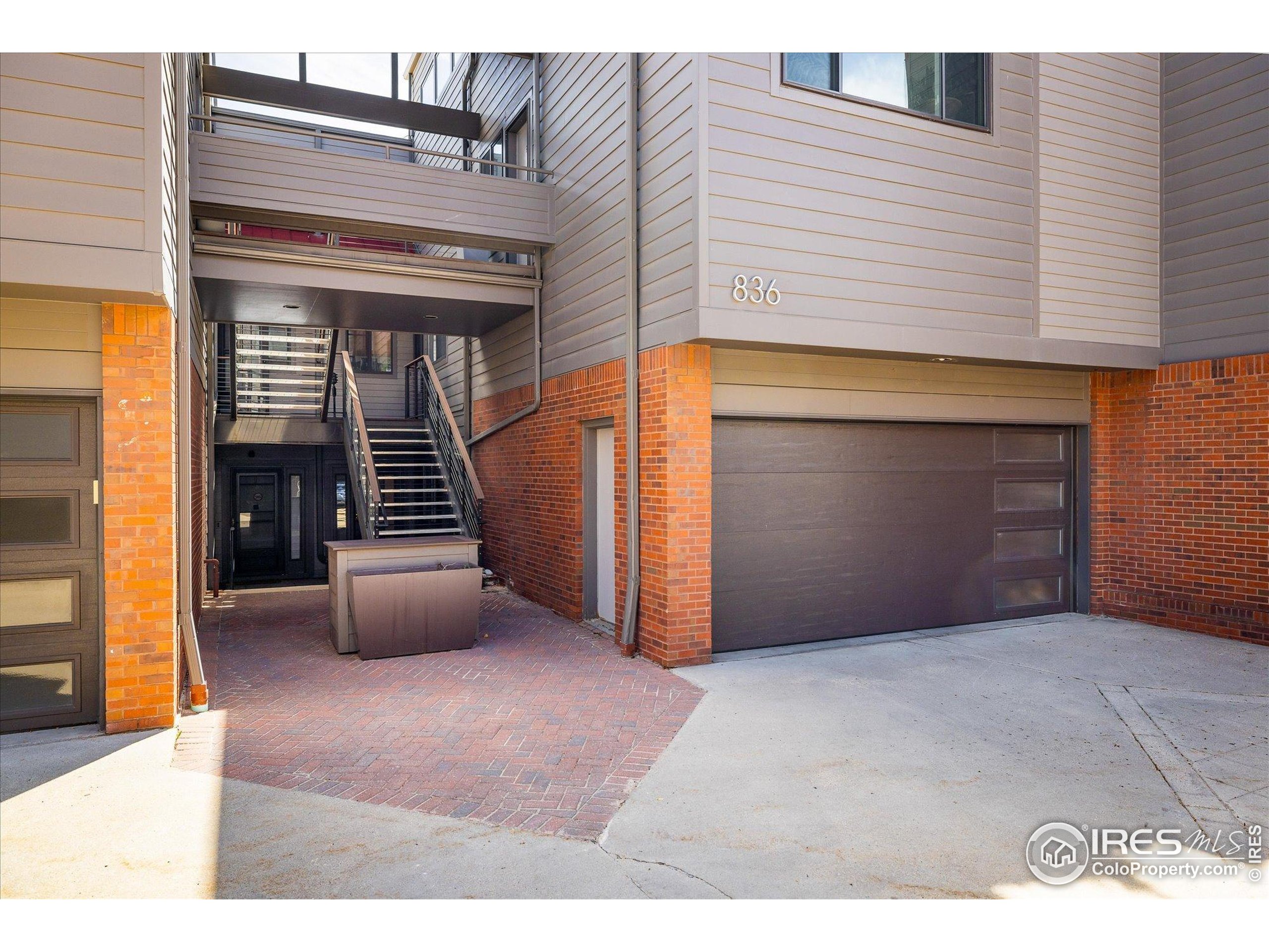 836 Walnut St B
