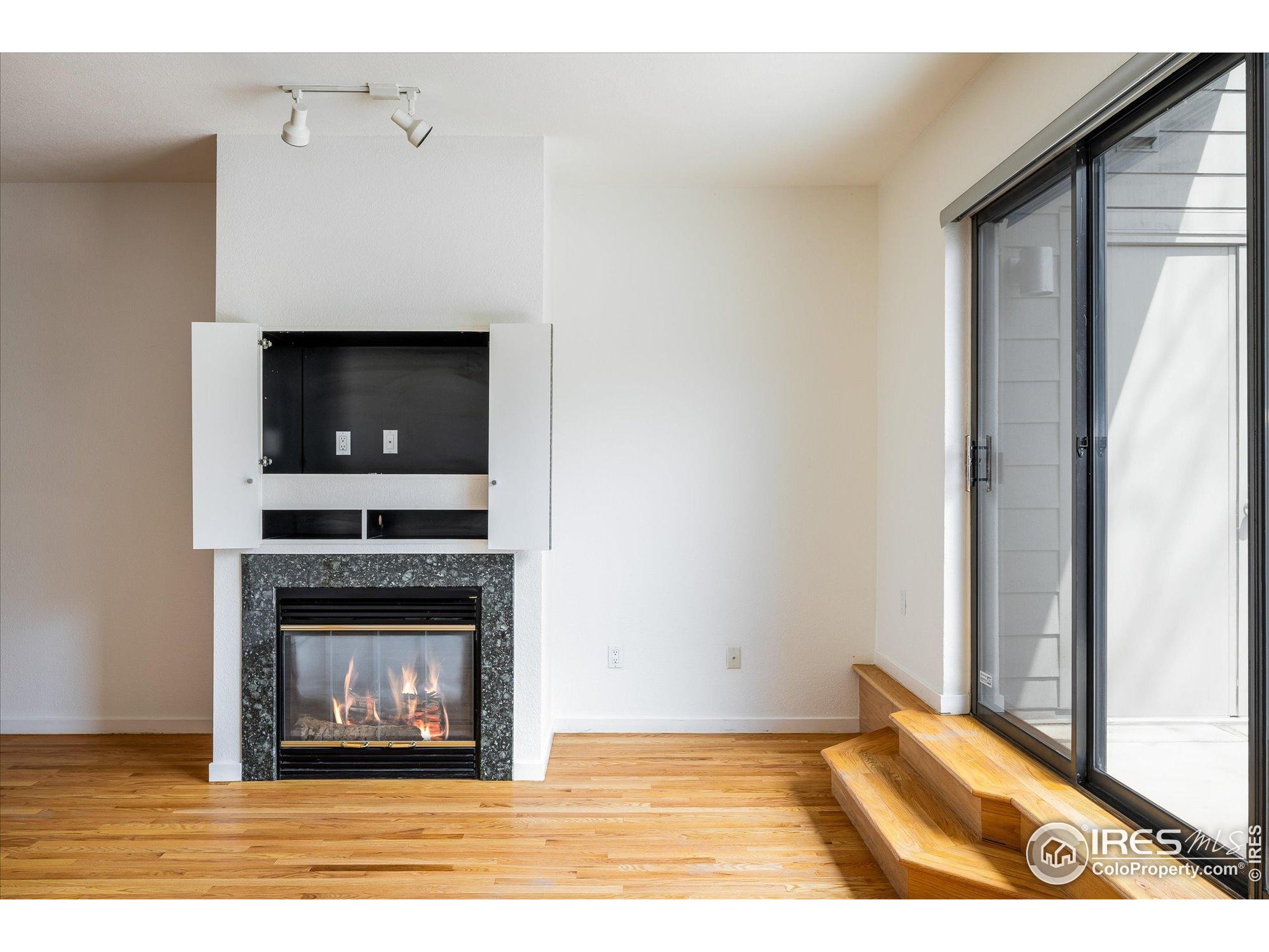 836 Walnut St B