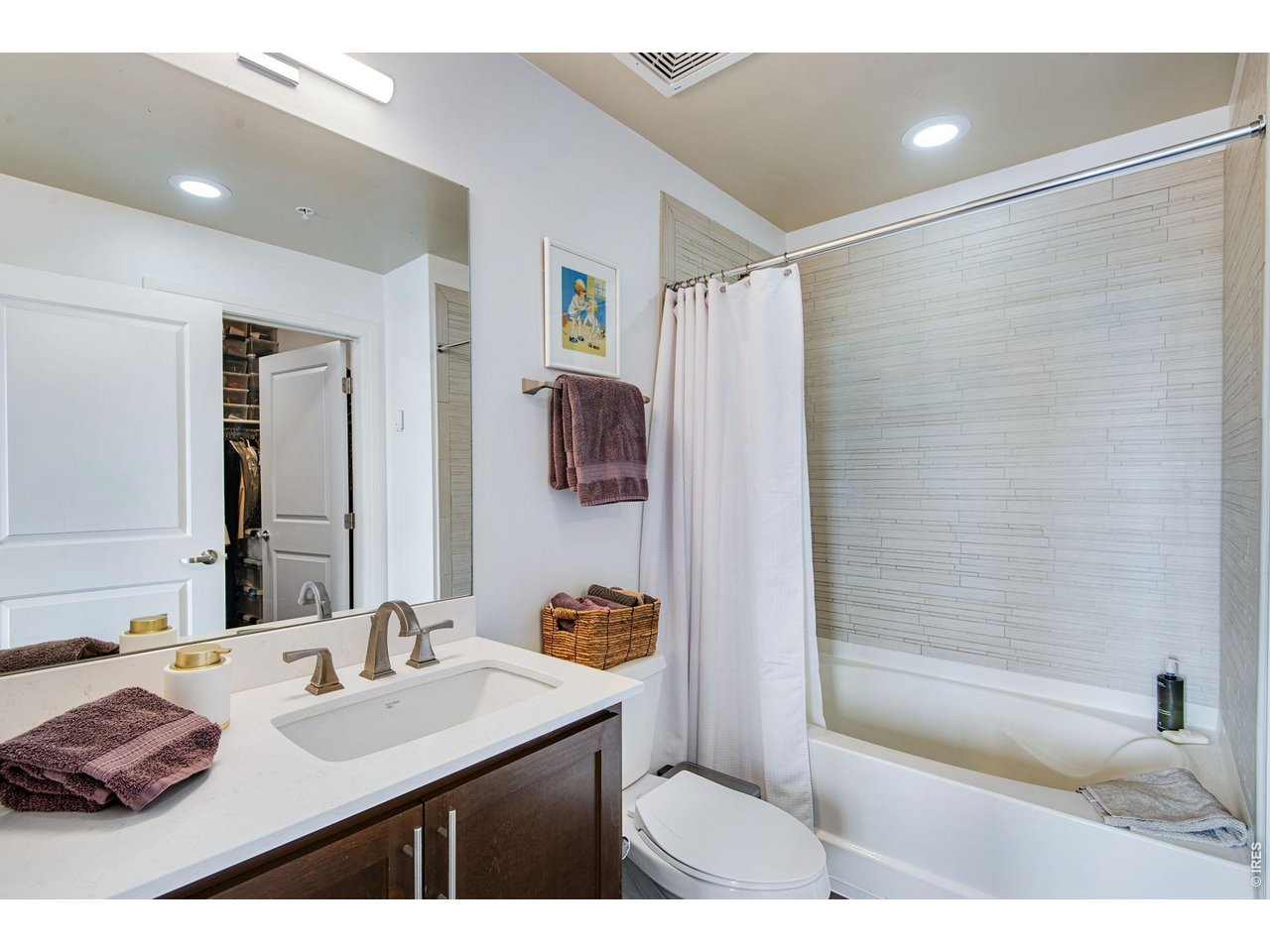 3401 Arapahoe Ave F-402