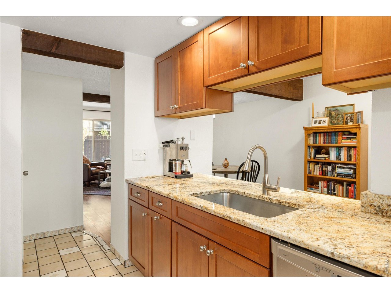 2939 Shady Holw E