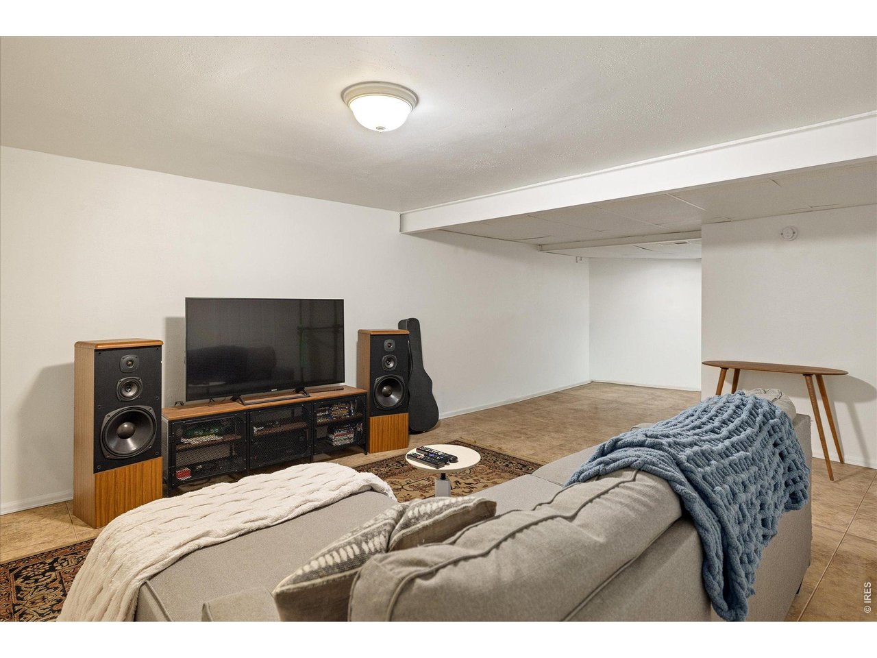 2939 Shady Holw E
