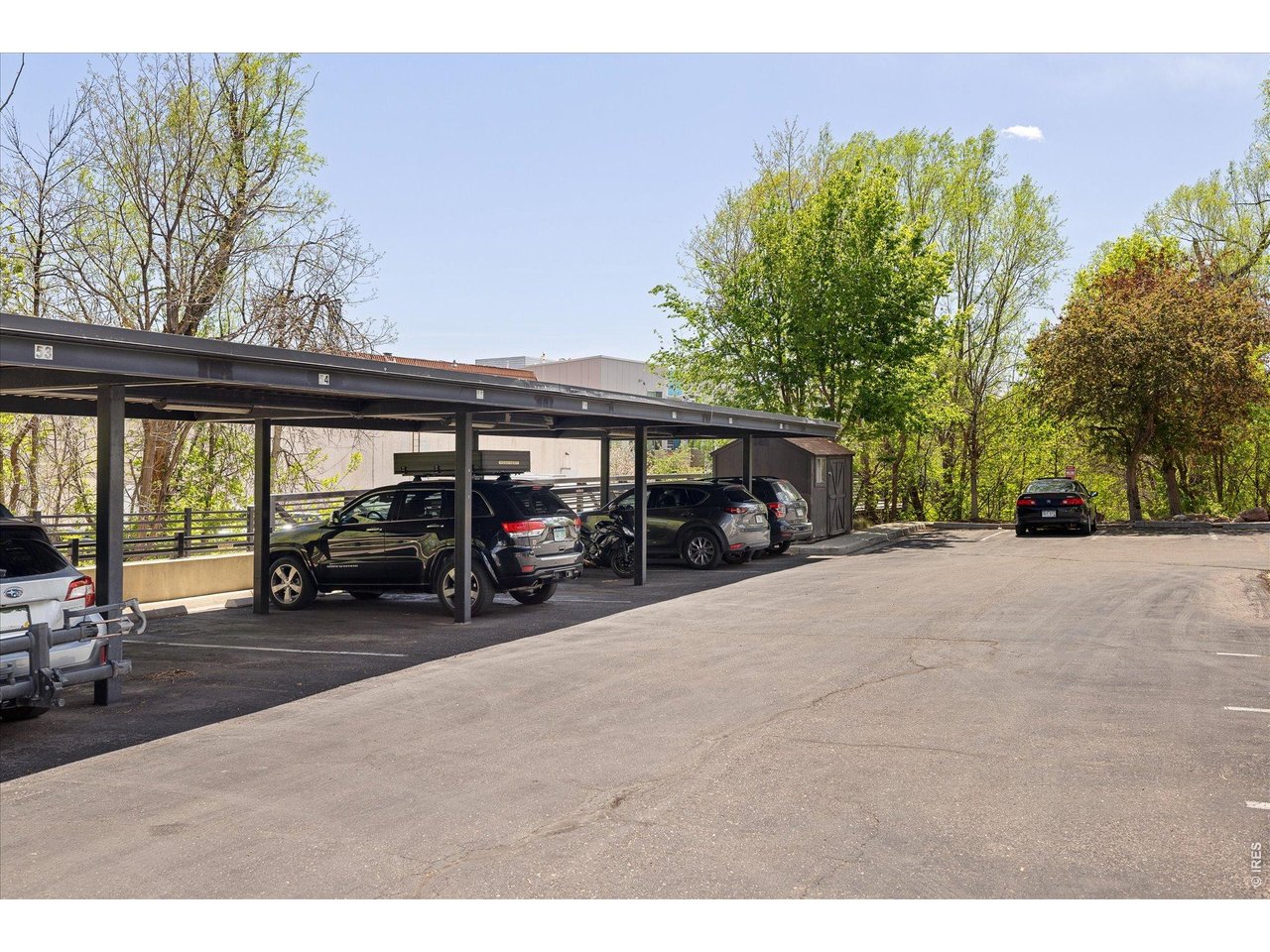 2939 Shady Holw E