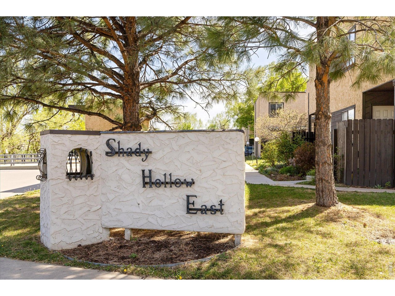 2939 Shady Holw E