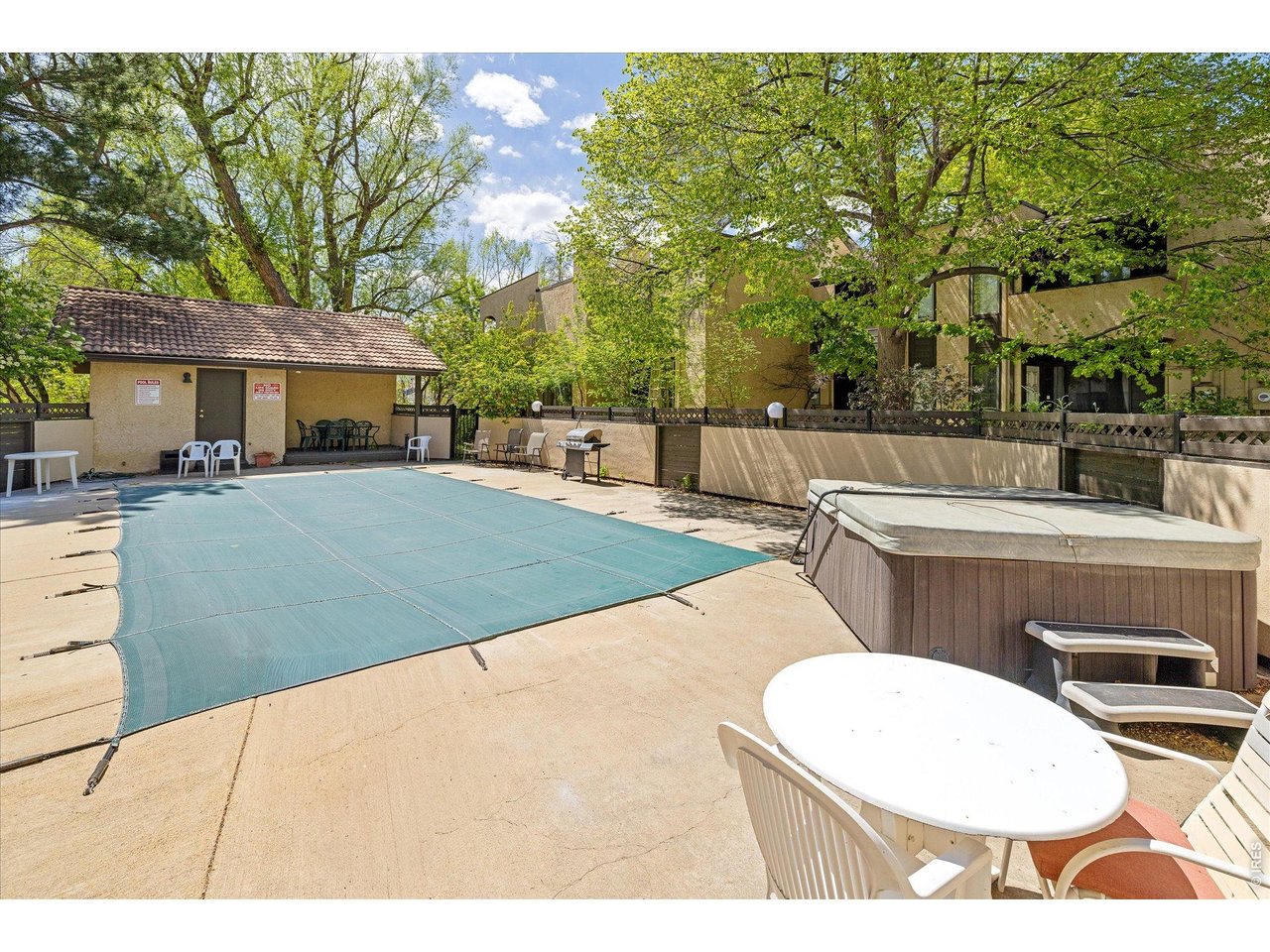 2939 Shady Holw E