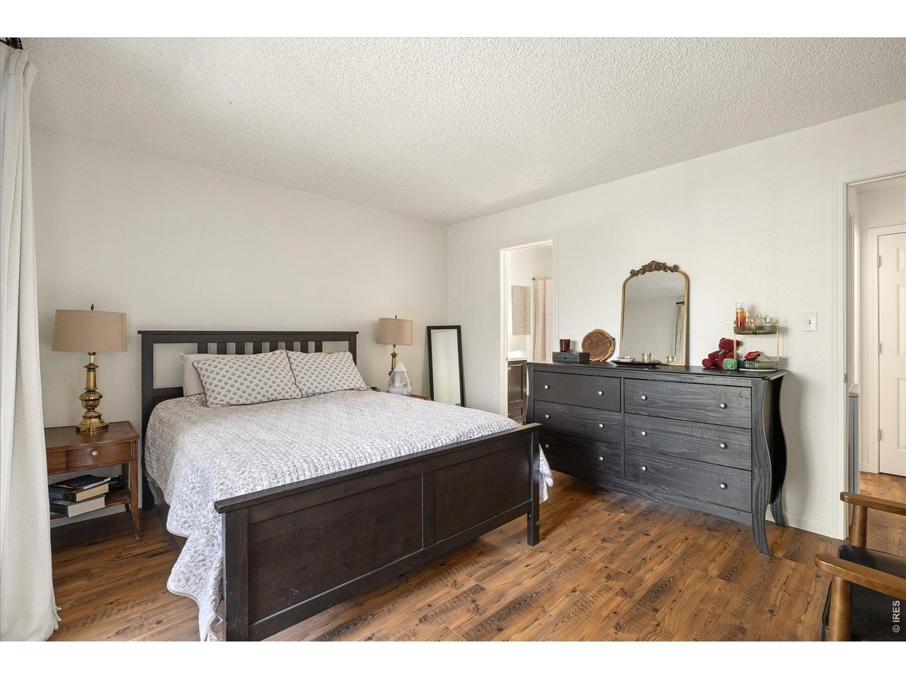 2939 Shady Holw E