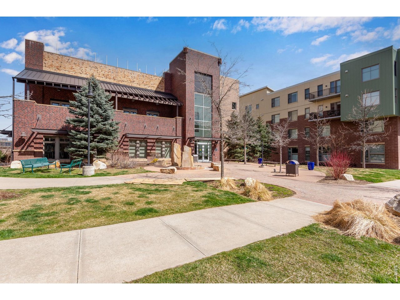 3401 Arapahoe Ave F-402