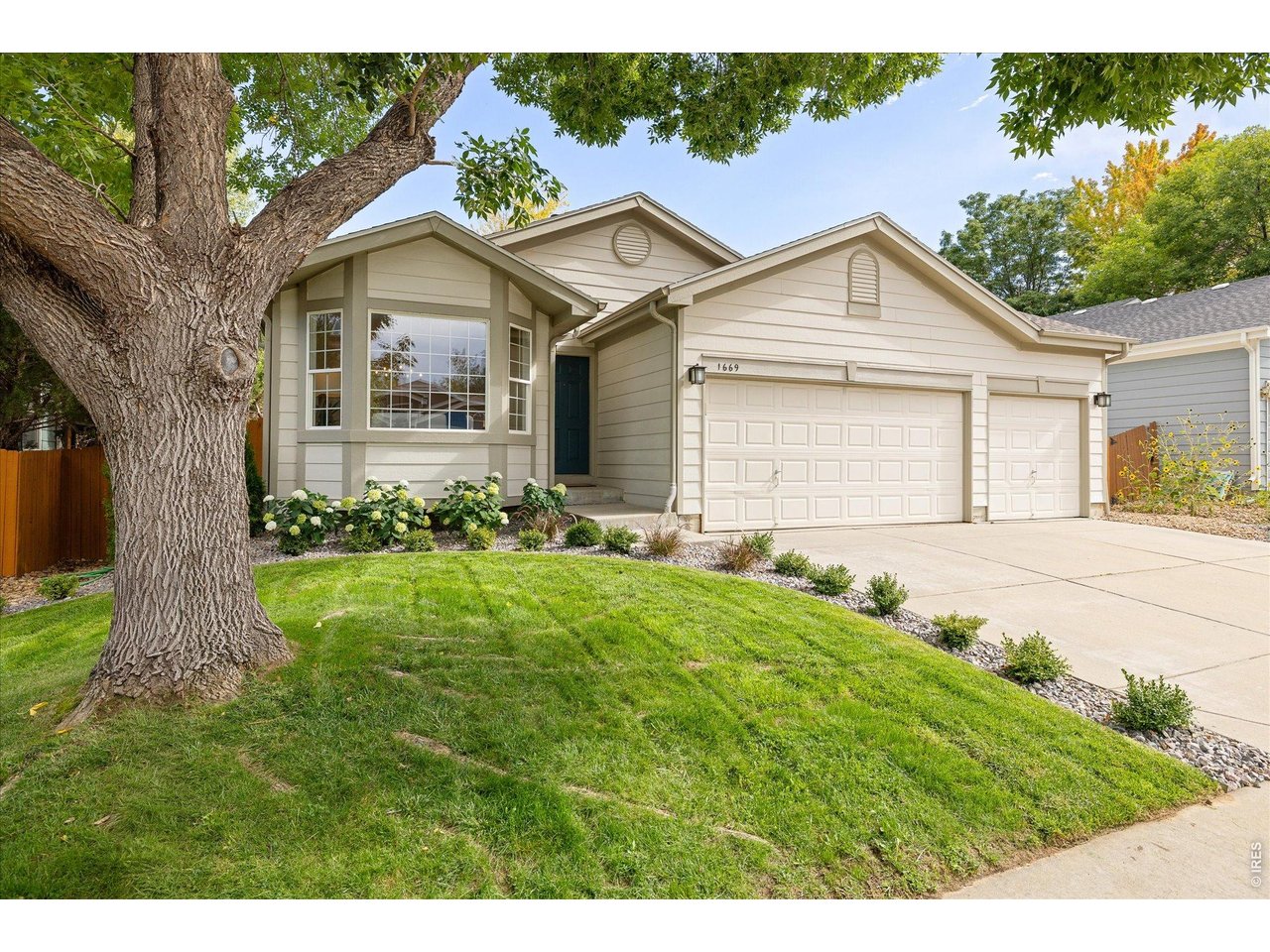 1669 Maccullen Dr