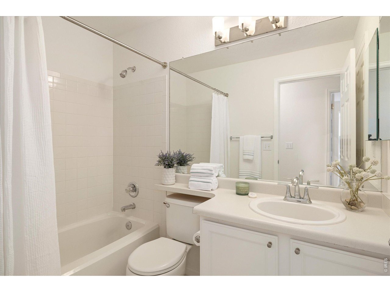 1669 Maccullen Dr