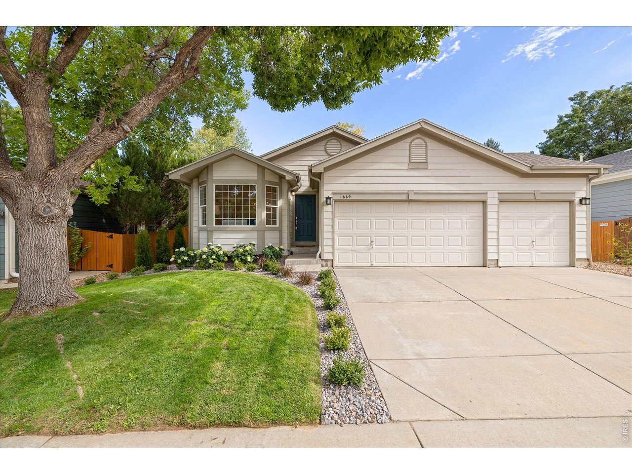 1669 Maccullen Dr
