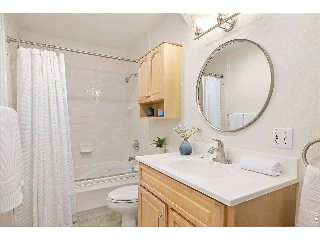 1669 Maccullen Dr
