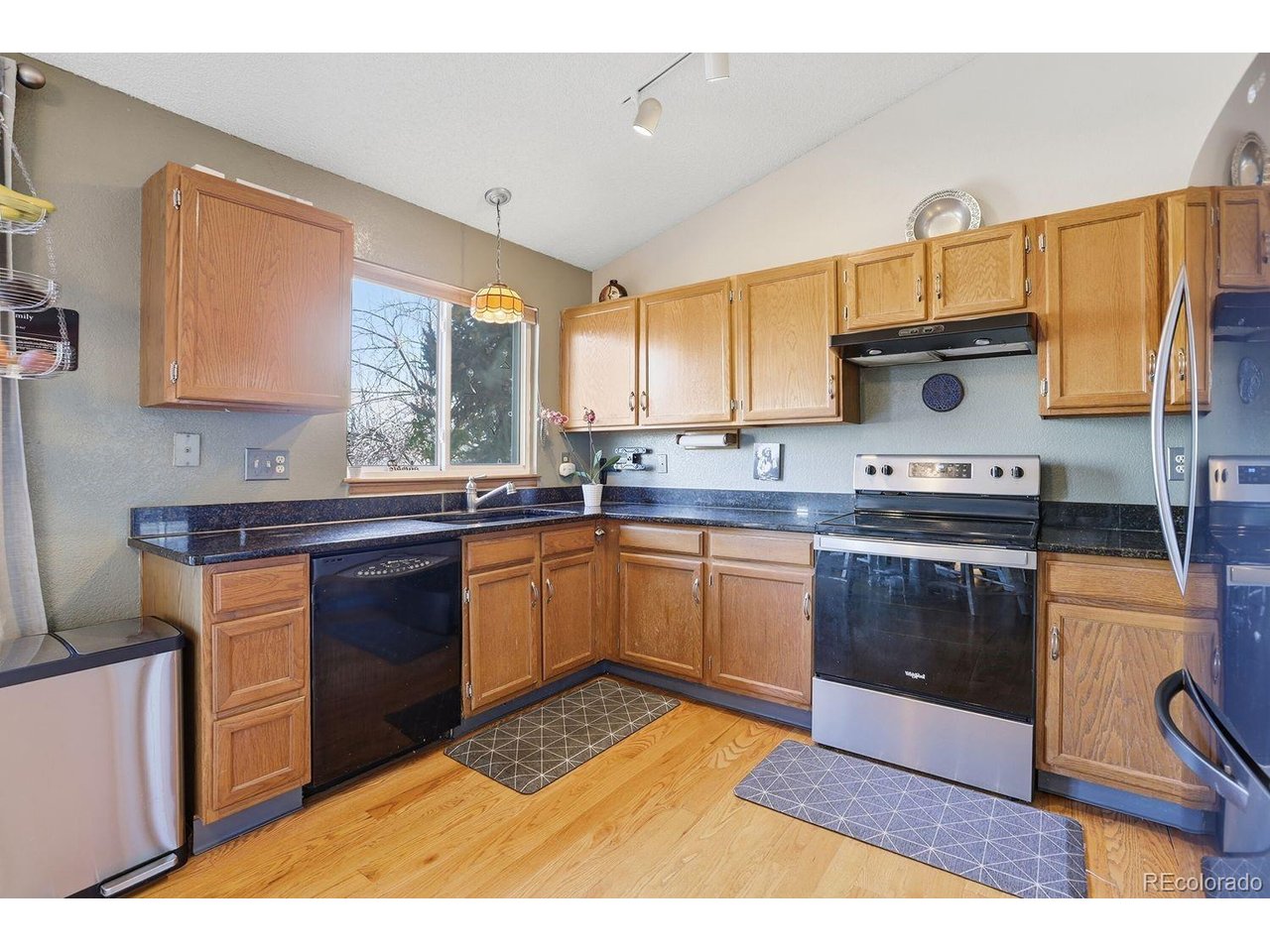 2311 Cliffrose Ln