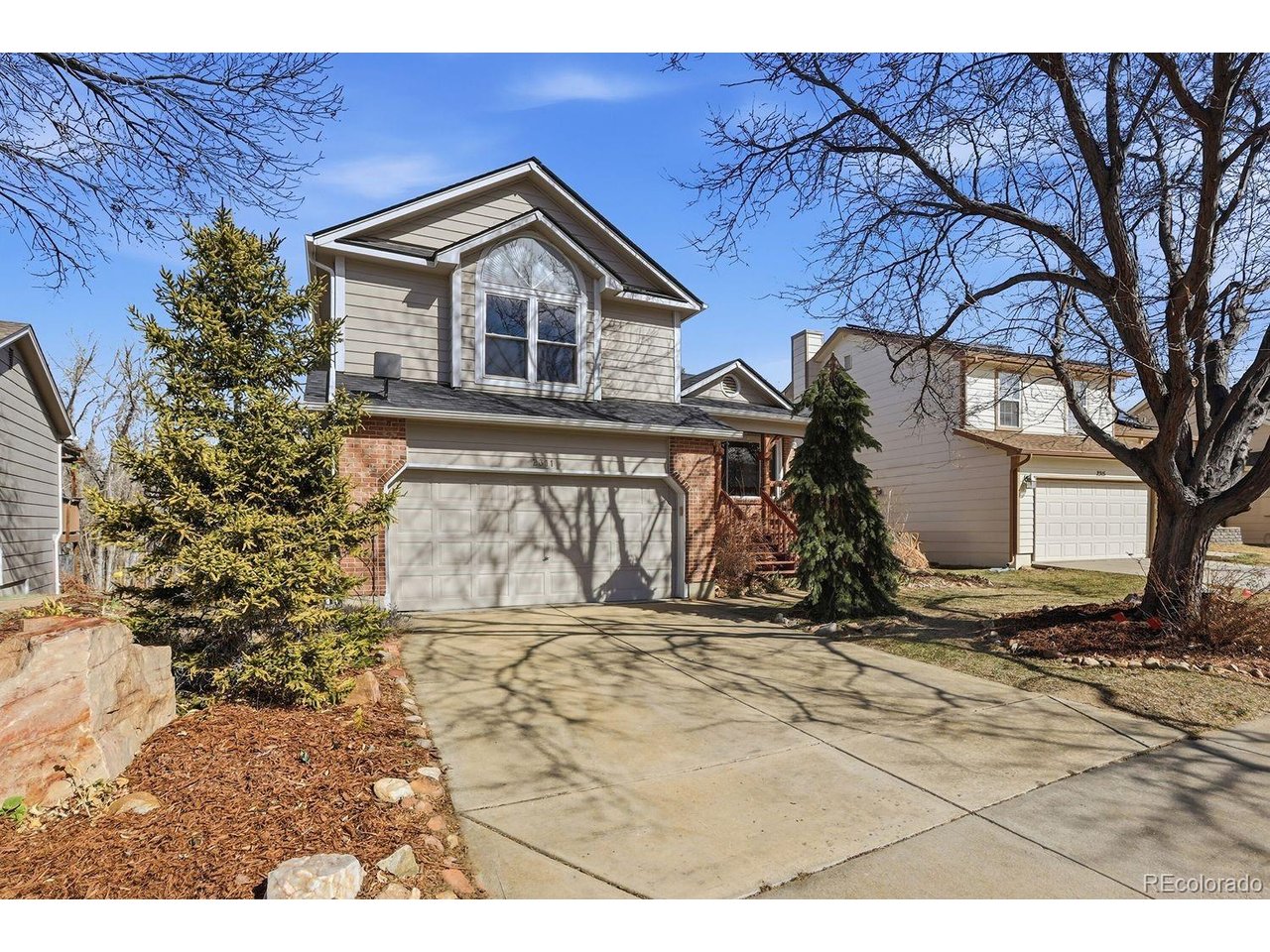 2311 Cliffrose Ln