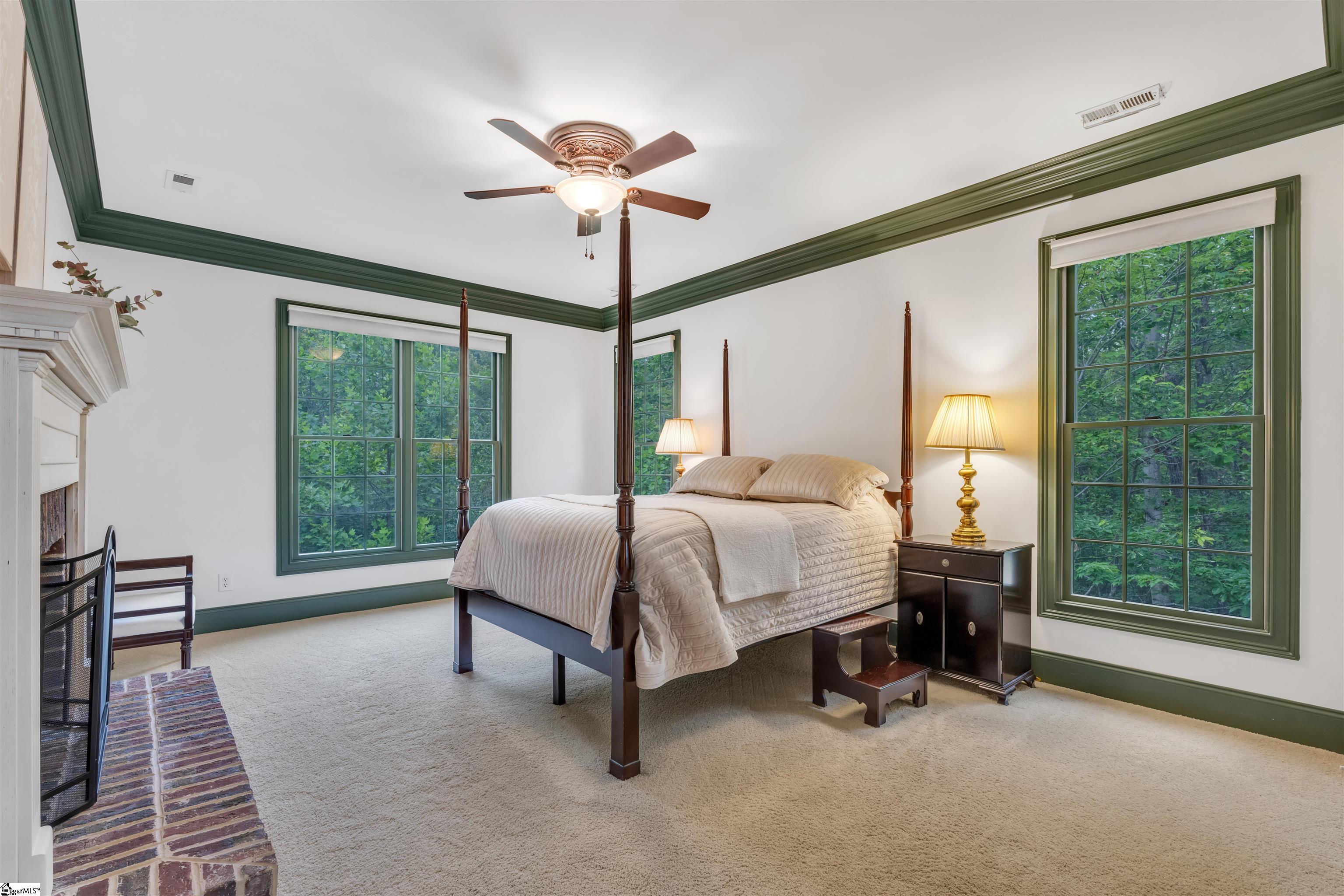6 Deer Valley Court
