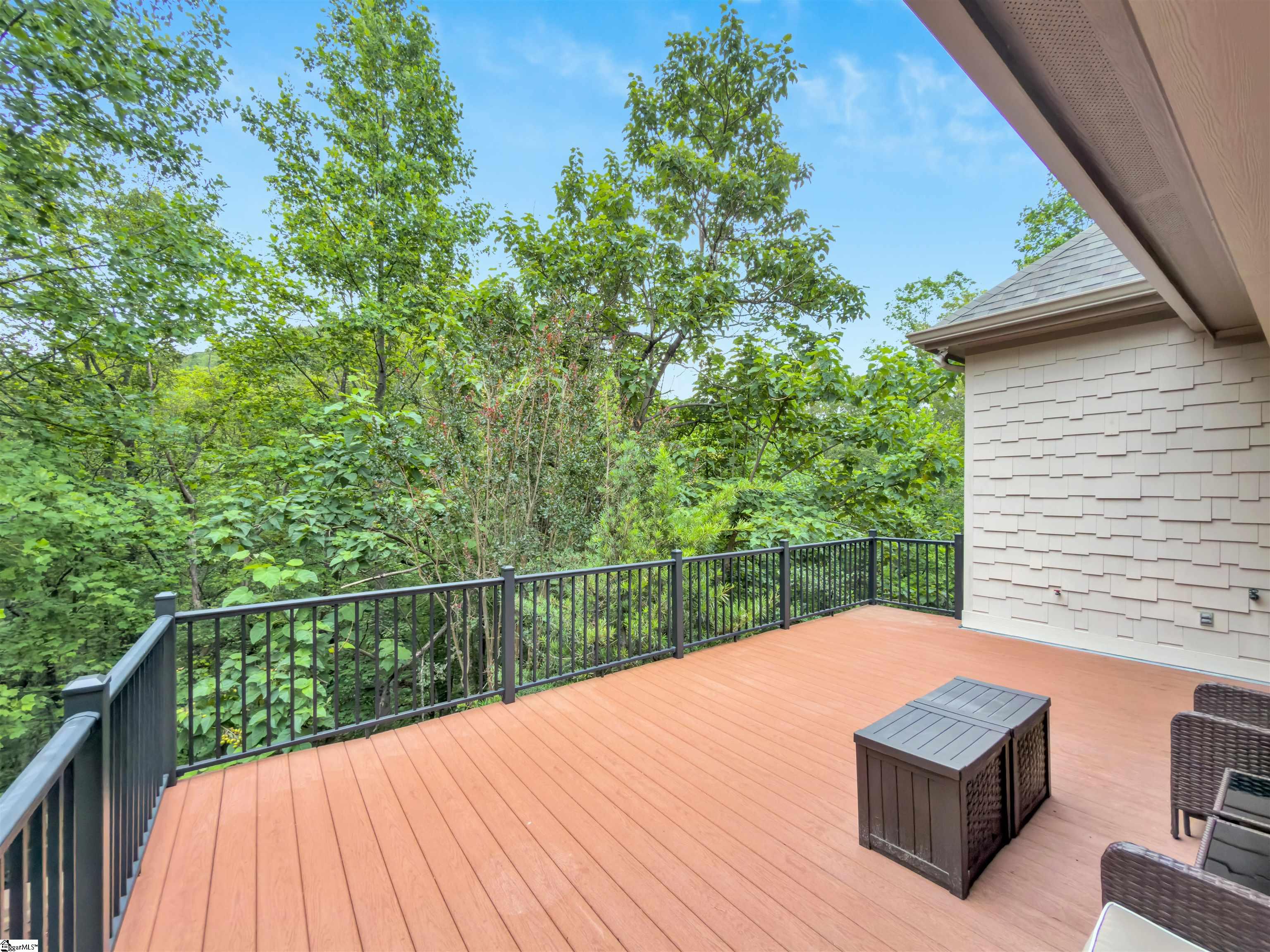 6 Deer Valley Court