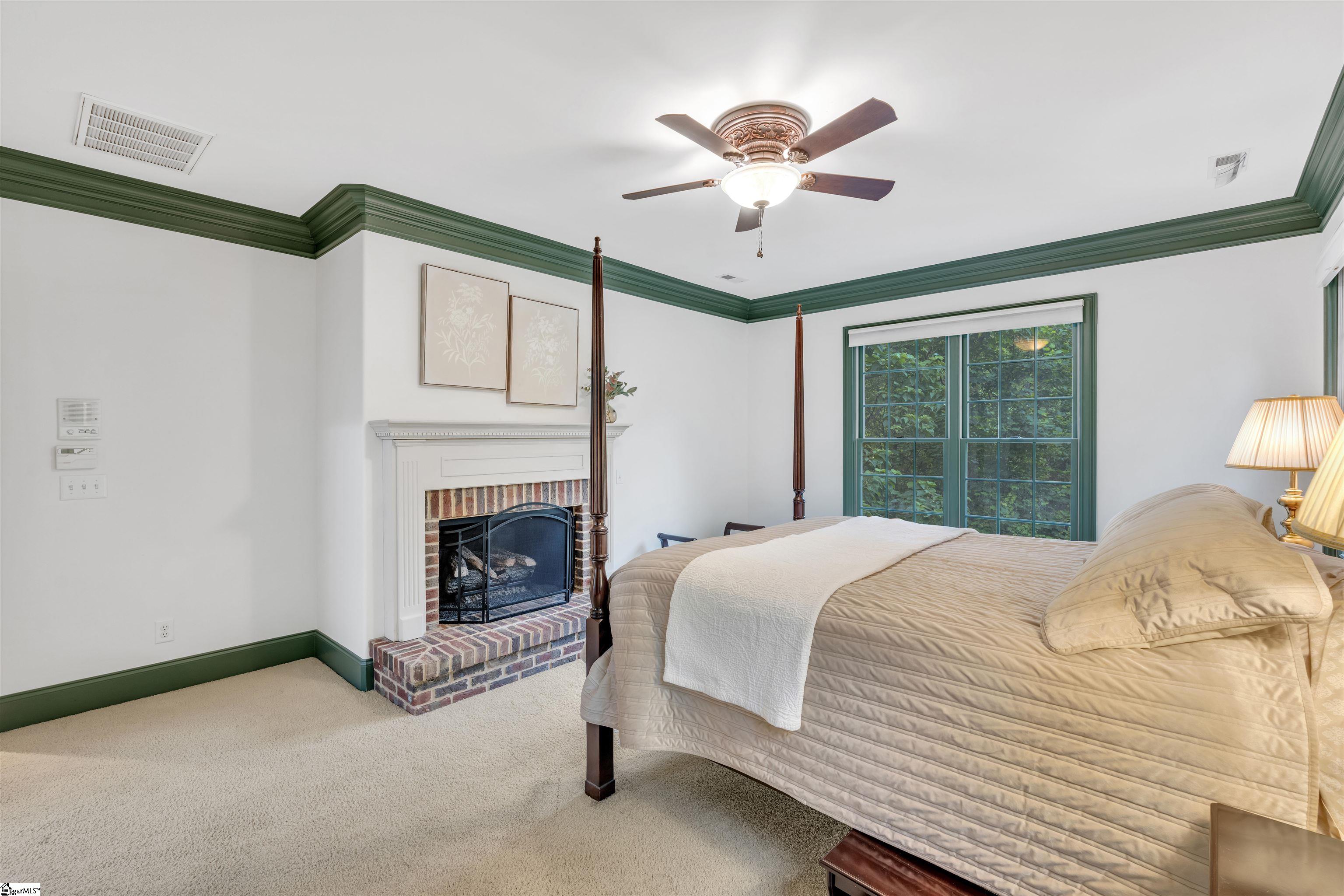 6 Deer Valley Court
