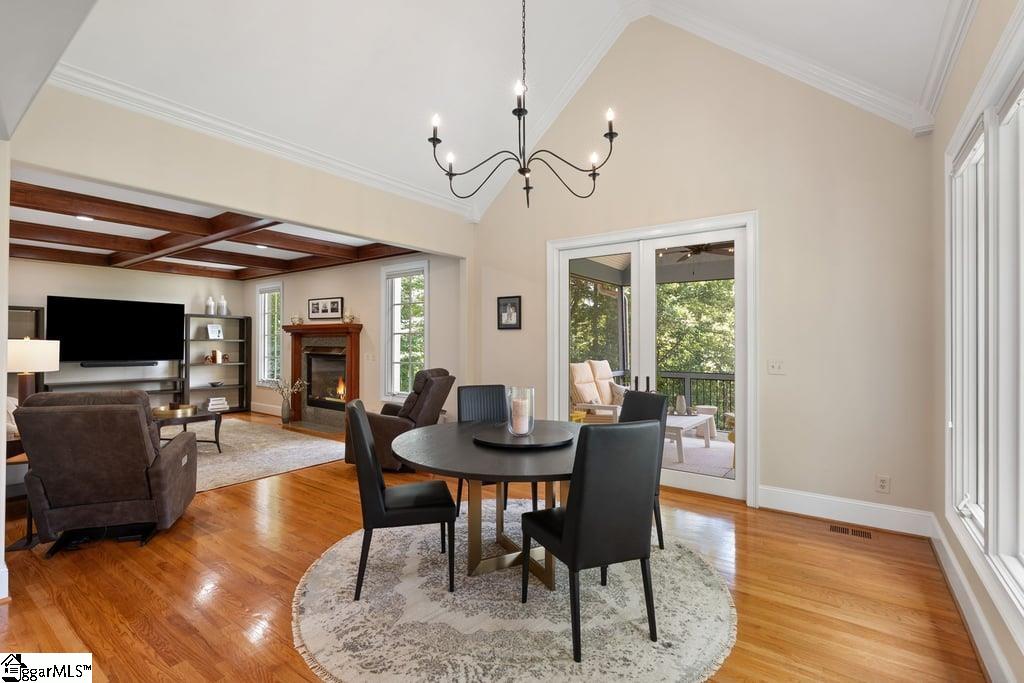 921 High Knoll Way