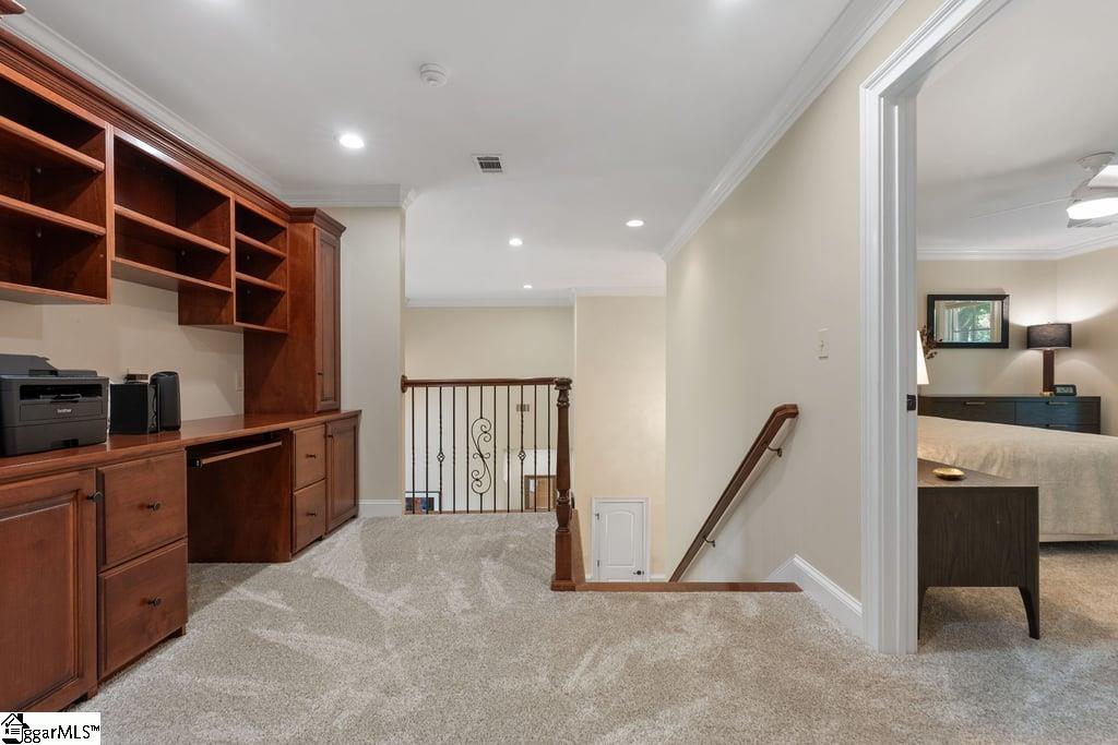 921 High Knoll Way