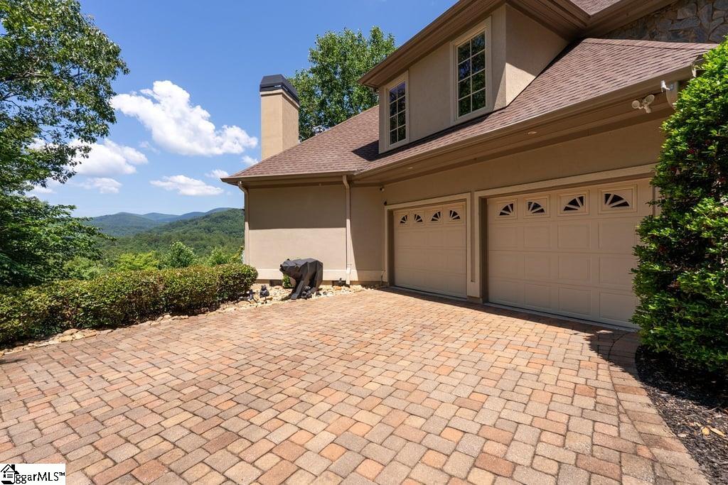 921 High Knoll Way