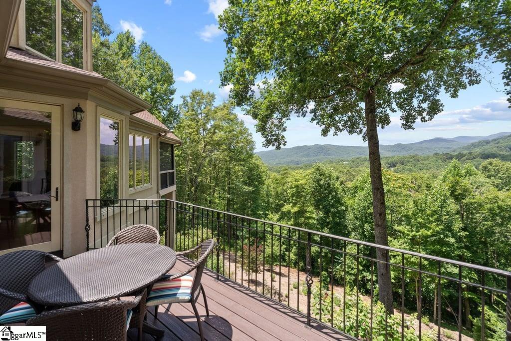 921 High Knoll Way