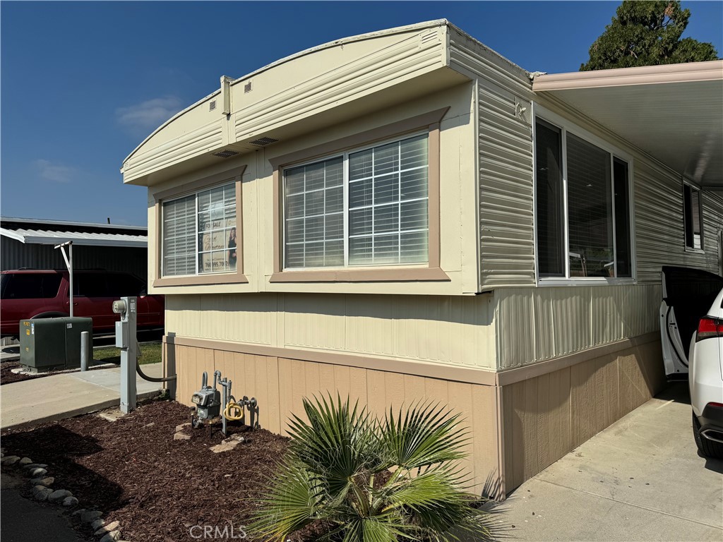 2160 W Rialto, Spc 31 Avenue 31