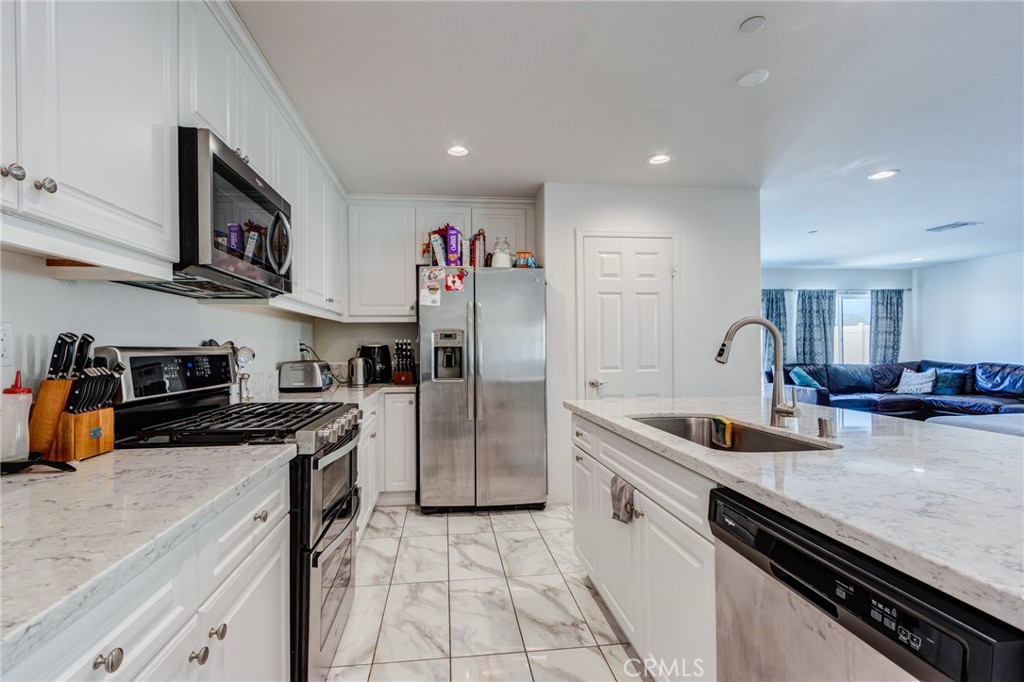 28420 Abbey Lane