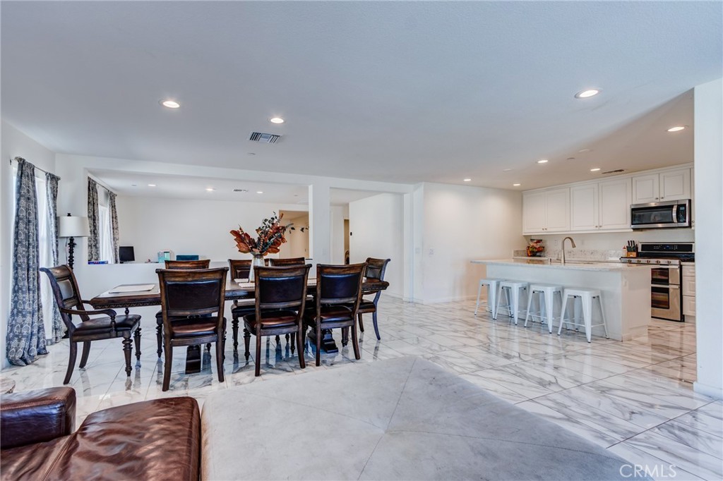 28420 Abbey Lane