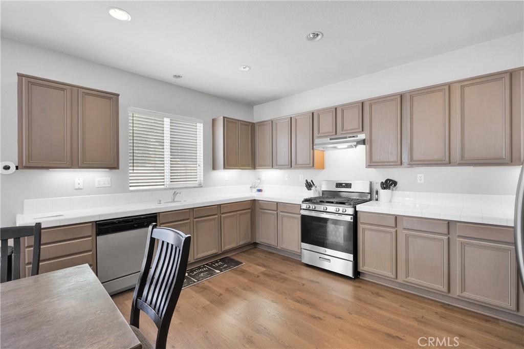 13223 La Crescenta Avenue