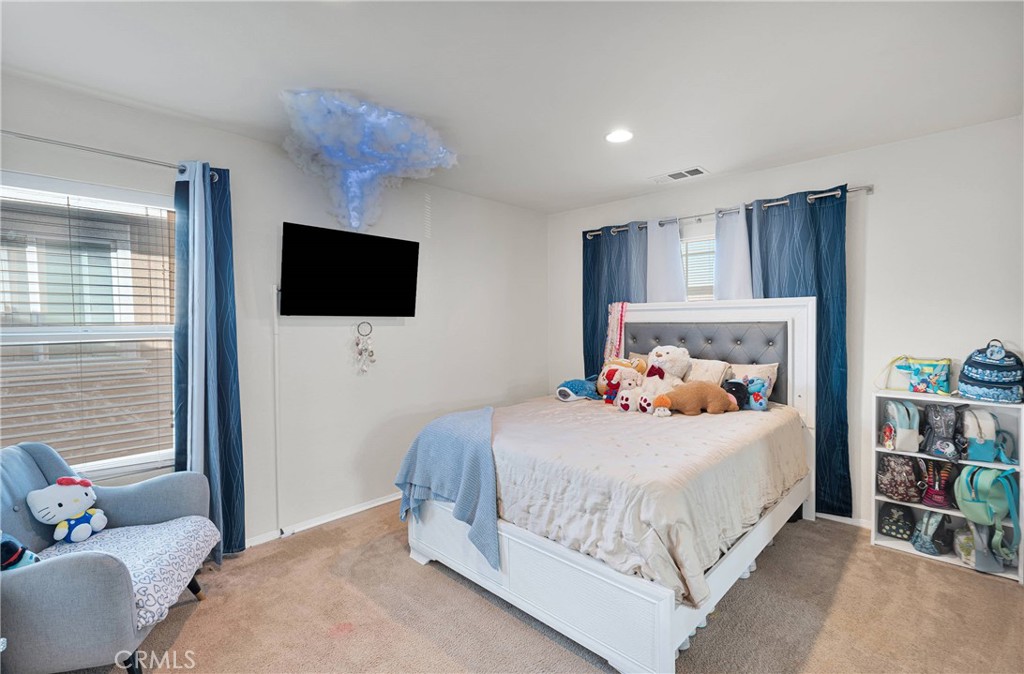 13223 La Crescenta Avenue