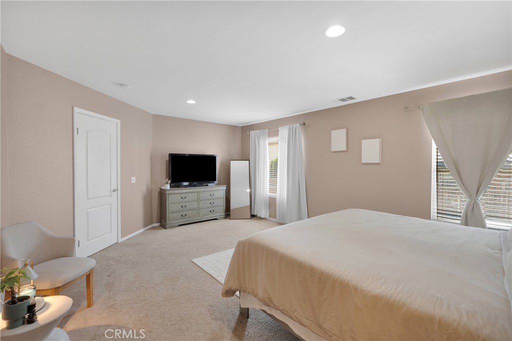 13223 La Crescenta Avenue