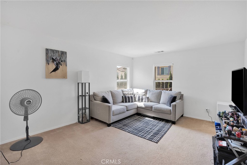 13223 La Crescenta Avenue