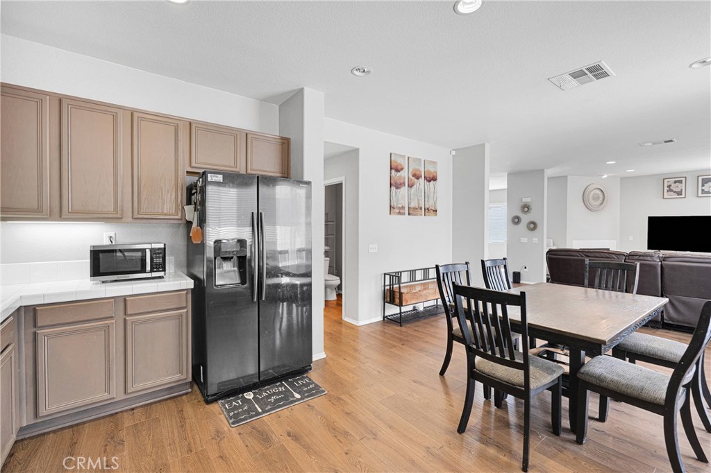 13223 La Crescenta Avenue