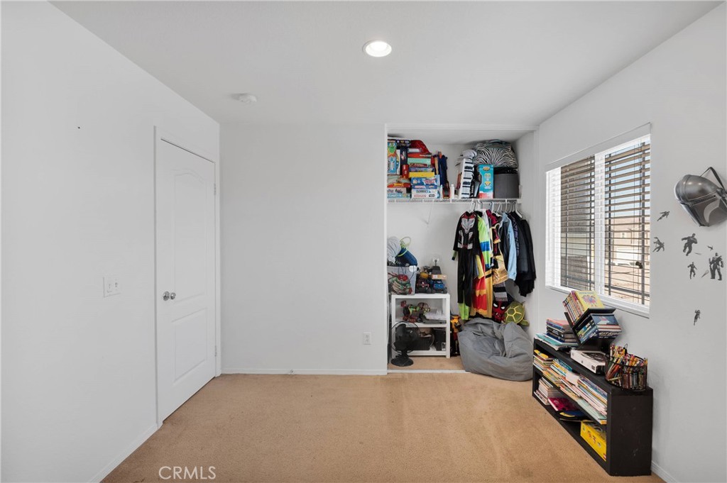 13223 La Crescenta Avenue