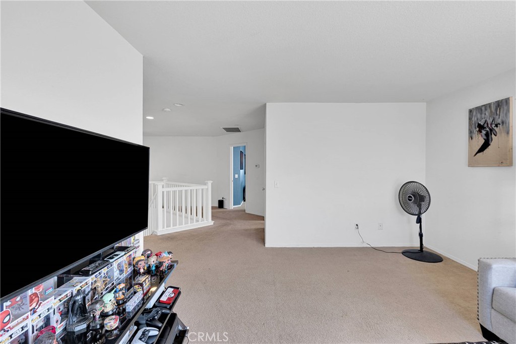 13223 La Crescenta Avenue