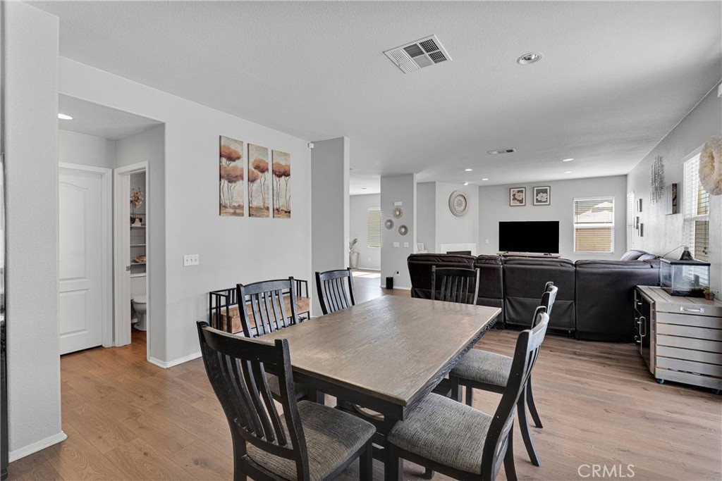 13223 La Crescenta Avenue