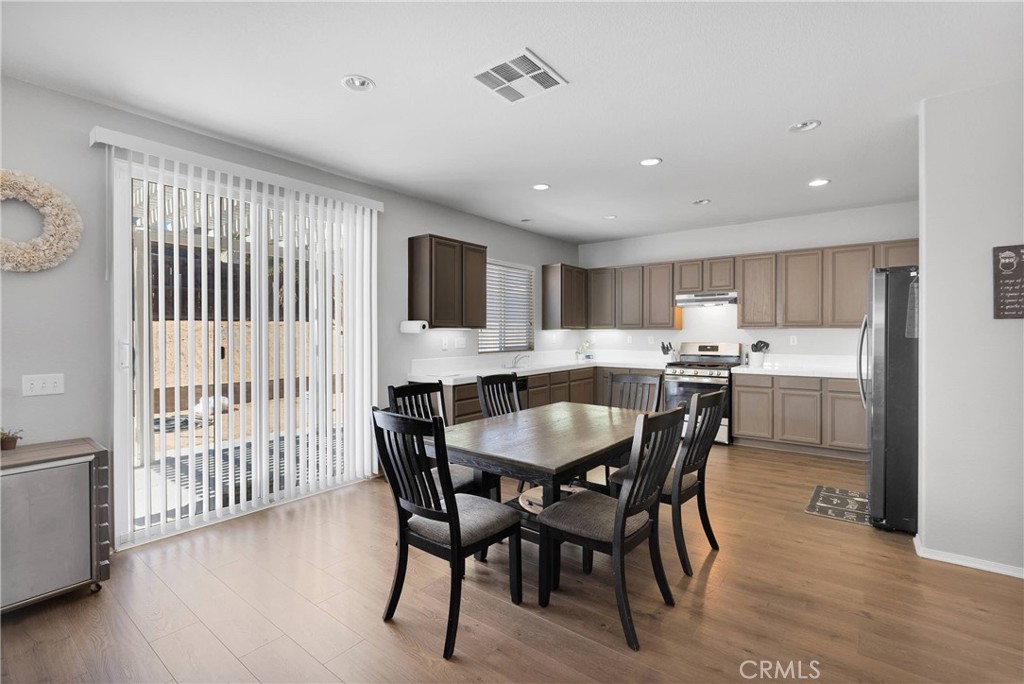 13223 La Crescenta Avenue