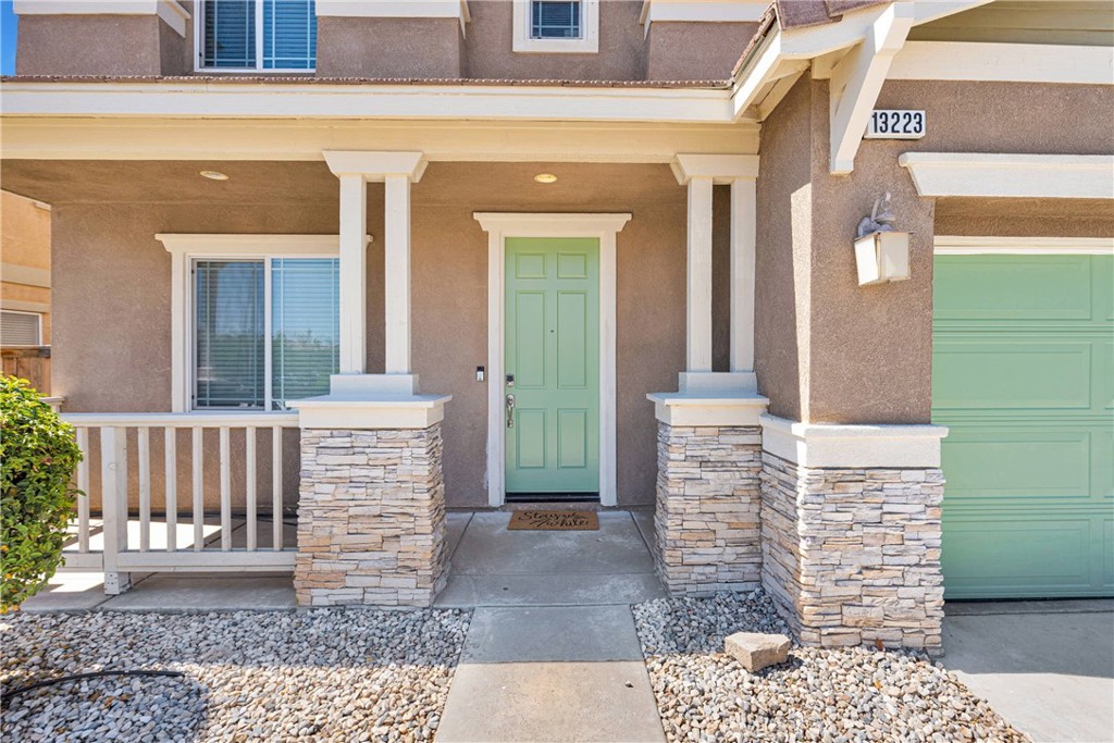 13223 La Crescenta Avenue