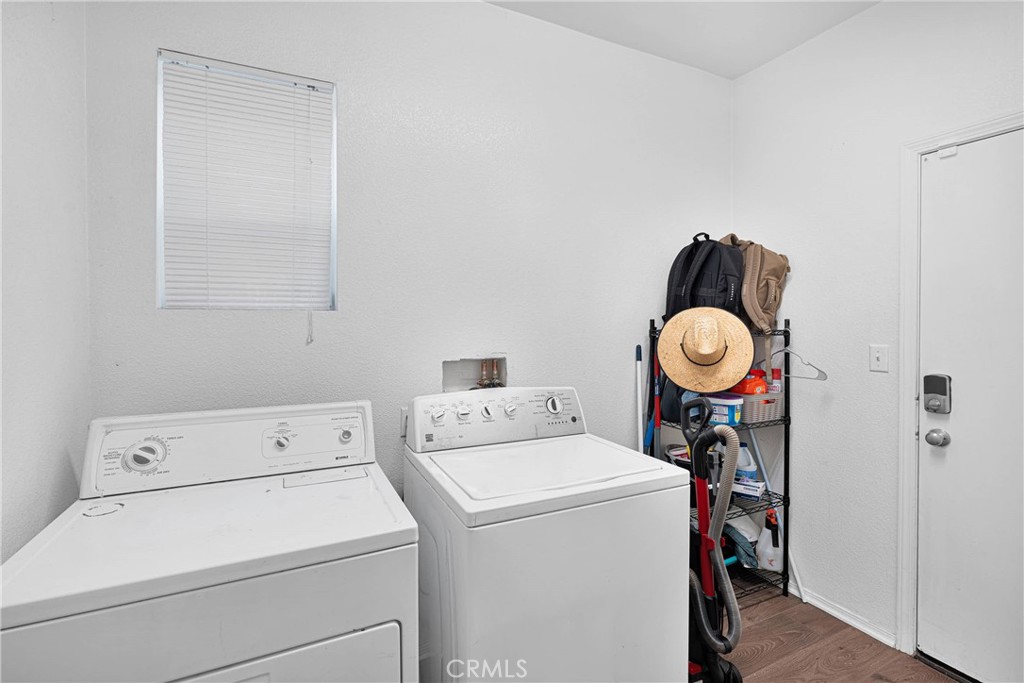 13223 La Crescenta Avenue