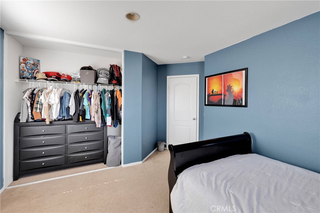 13223 La Crescenta Avenue