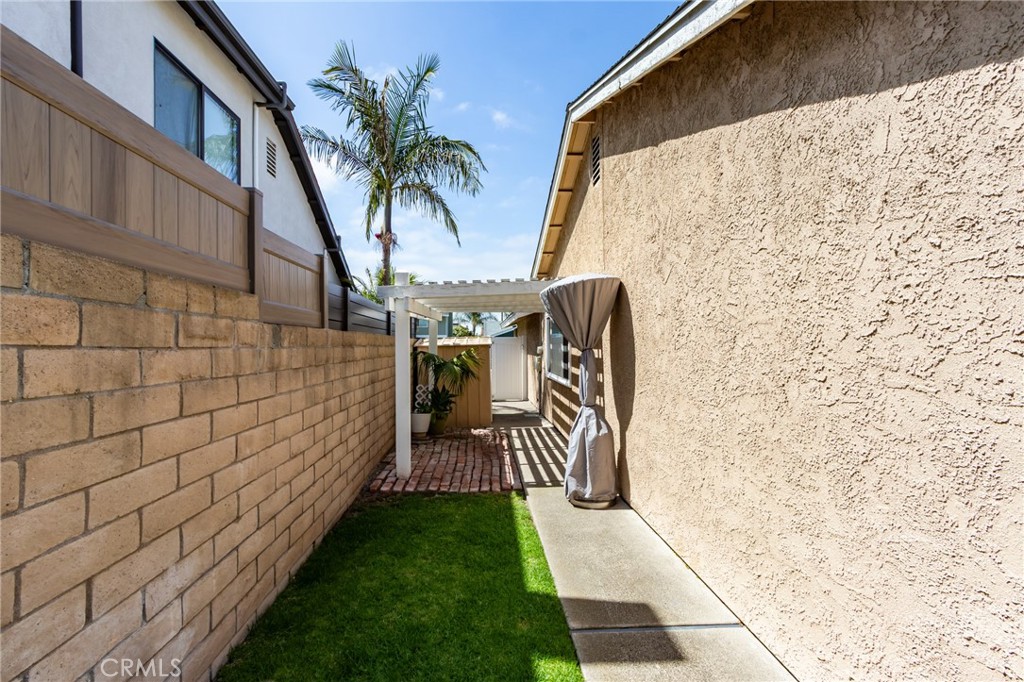 8541 Larkport Drive