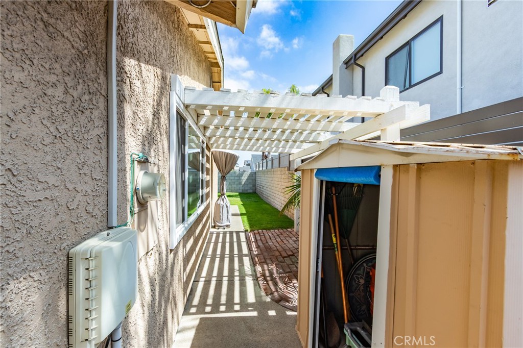 8541 Larkport Drive