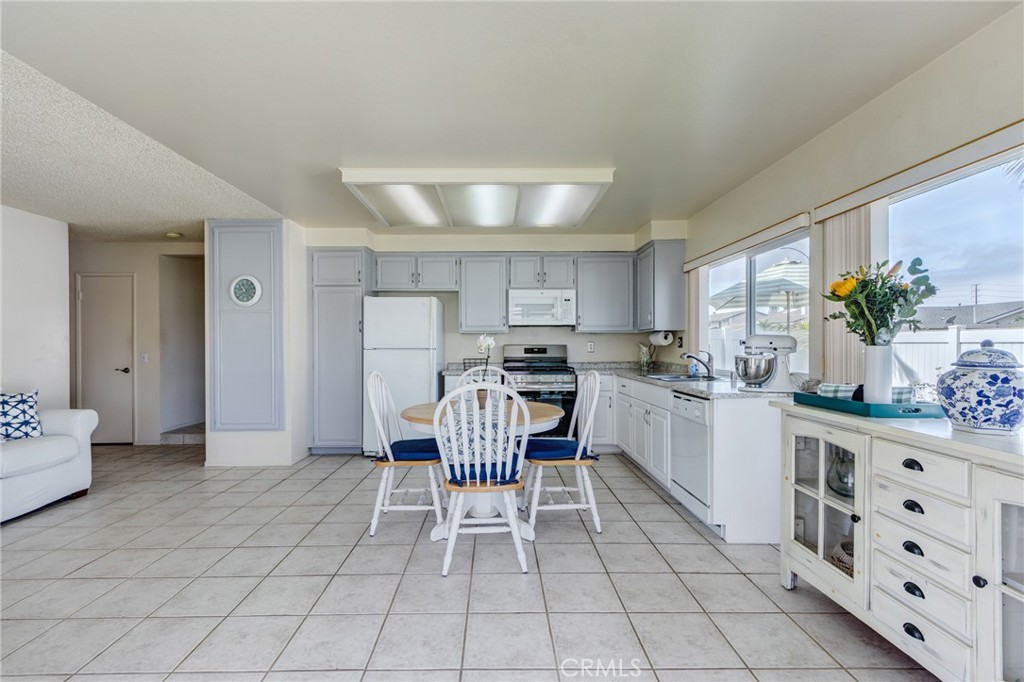 8541 Larkport Drive