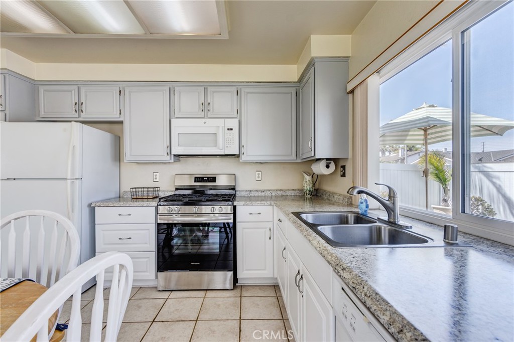 8541 Larkport Drive